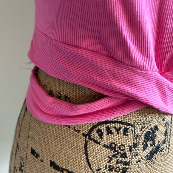 Pink top - Picture 4 of 5